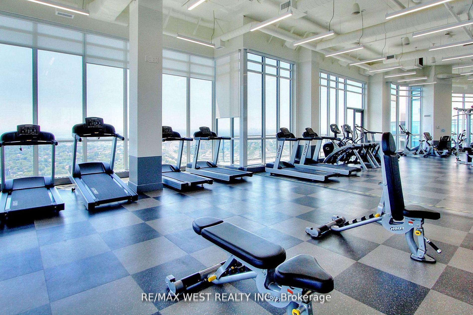 1 Bedroom Condo at 10 Park Lawn, Toronto For sale