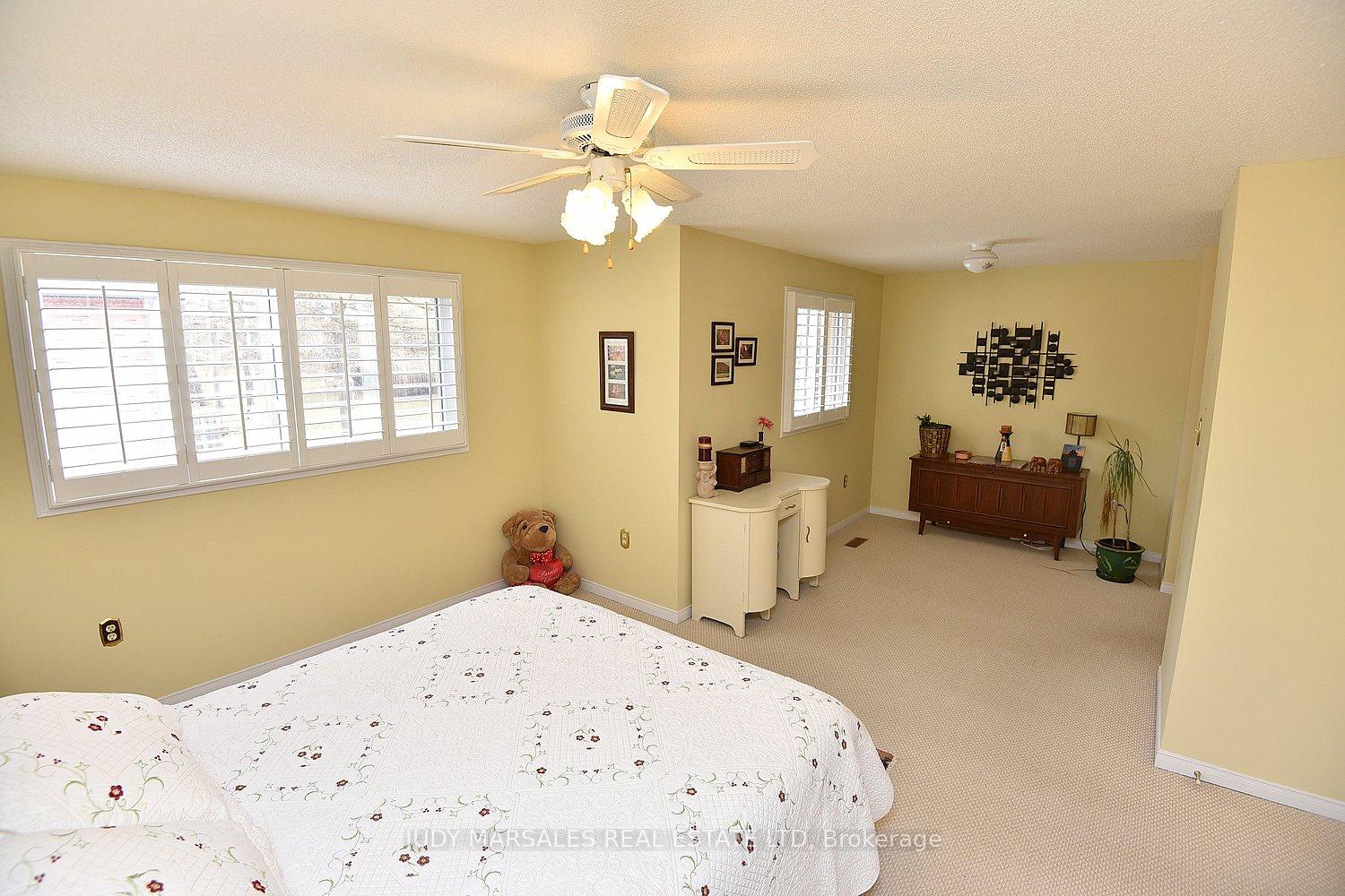 3 Bedrooms Condo at 644 Upper Paradise,  Hamilton For sale