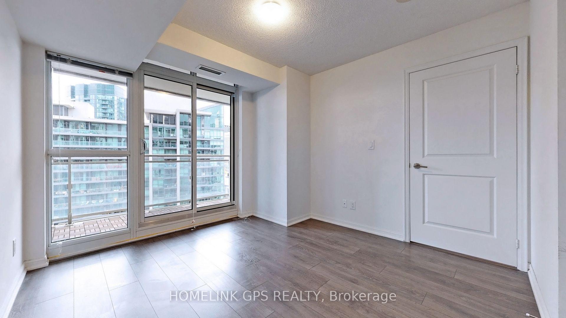 2 Bedrooms Condo at 35 Bastion, Toronto For sale