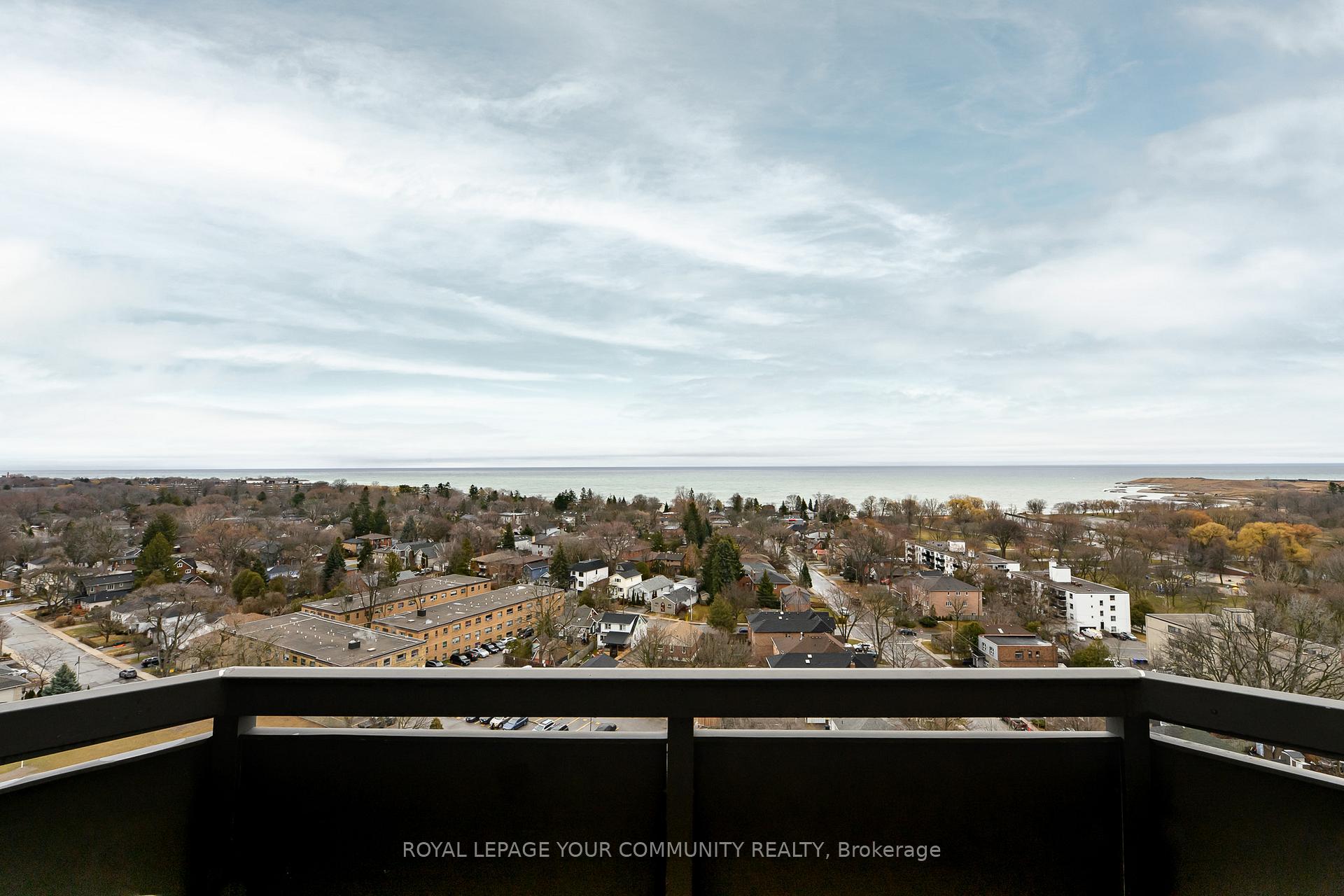 2 Bedrooms Condo at 3845 Lake Shore,  Toronto For sale