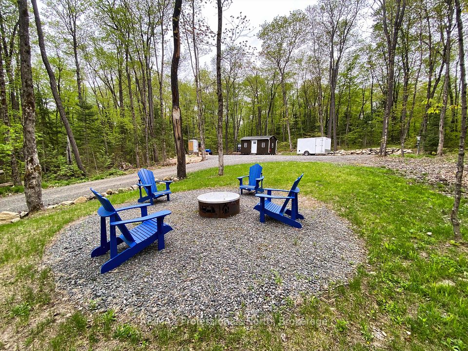 580 Deer Lake