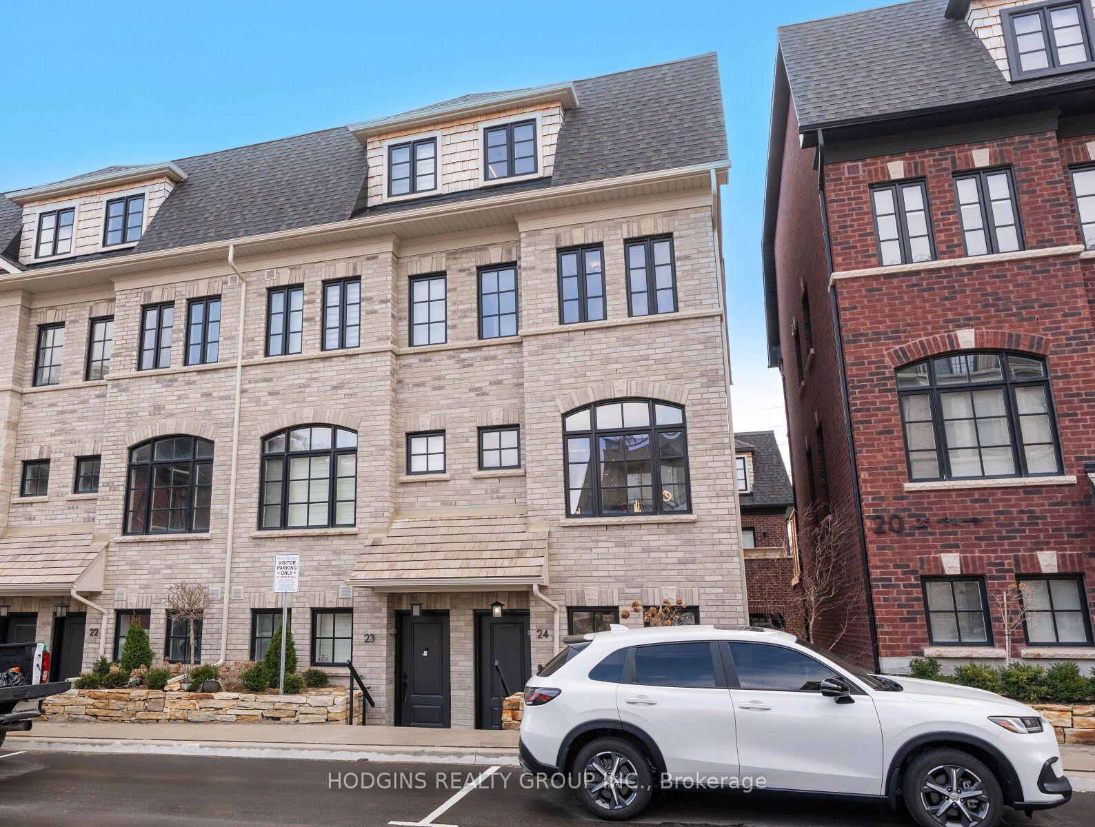 4 Bedrooms Condo at 10 Lunar, Mississauga For sale