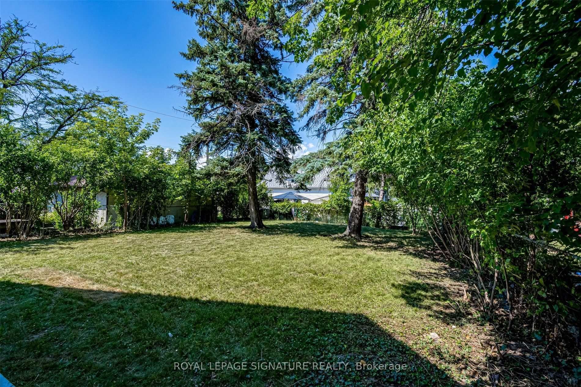 487 Brucedale Avenue E, #LOWER