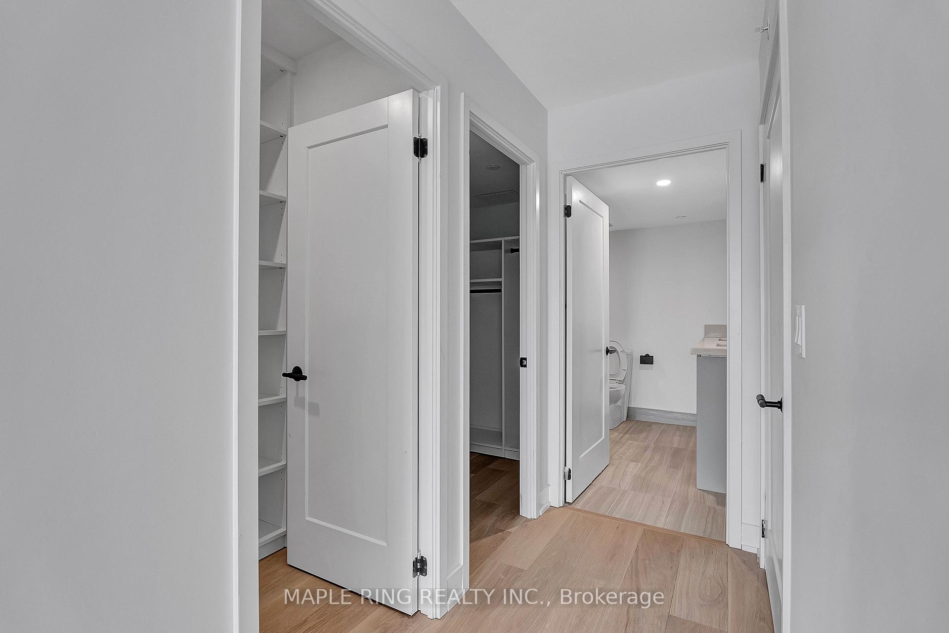 2 Bedrooms Condo at 2485 Taunton,  Oakville For sale