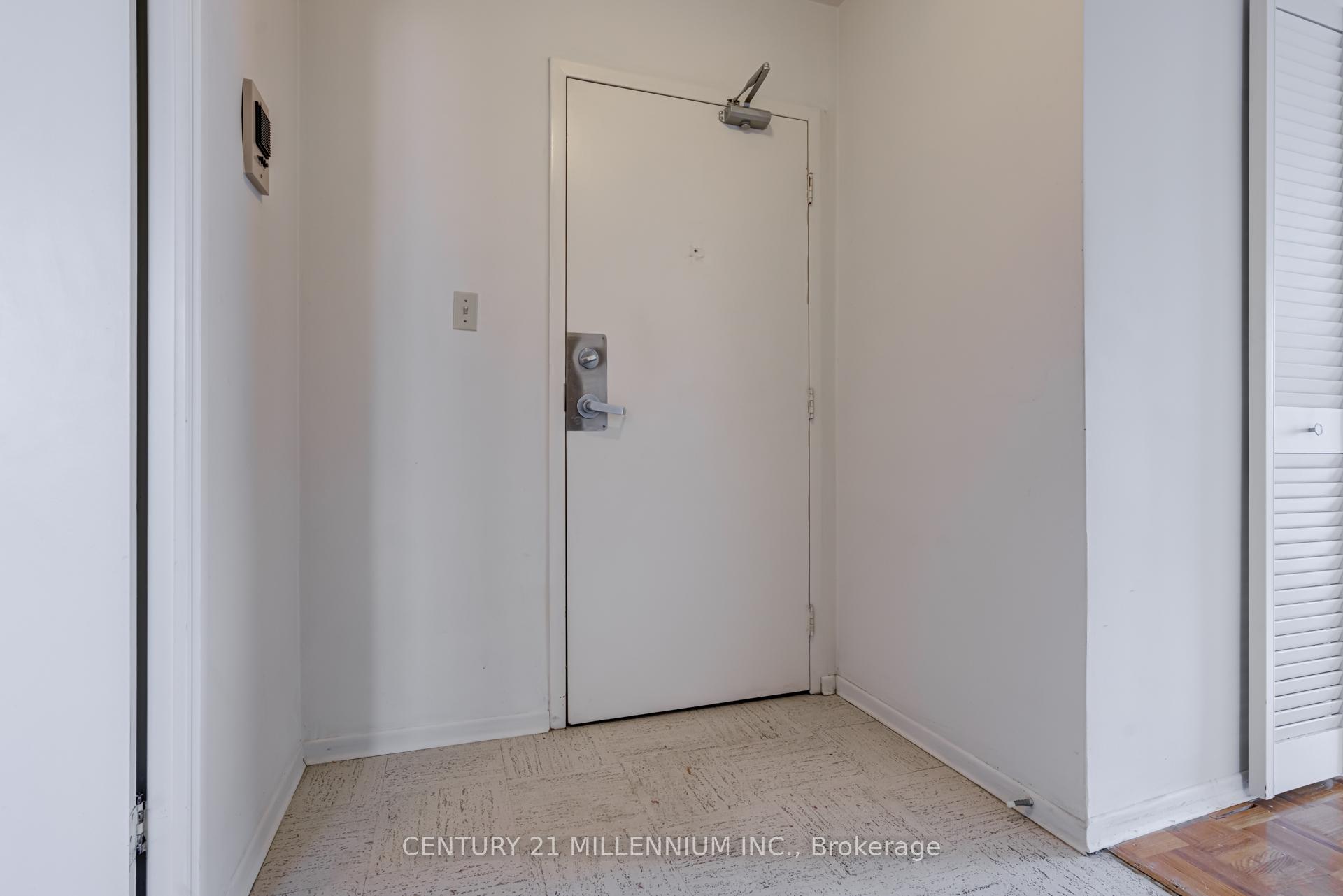 3 Bedrooms Condo at 5 Massey, Toronto For sale