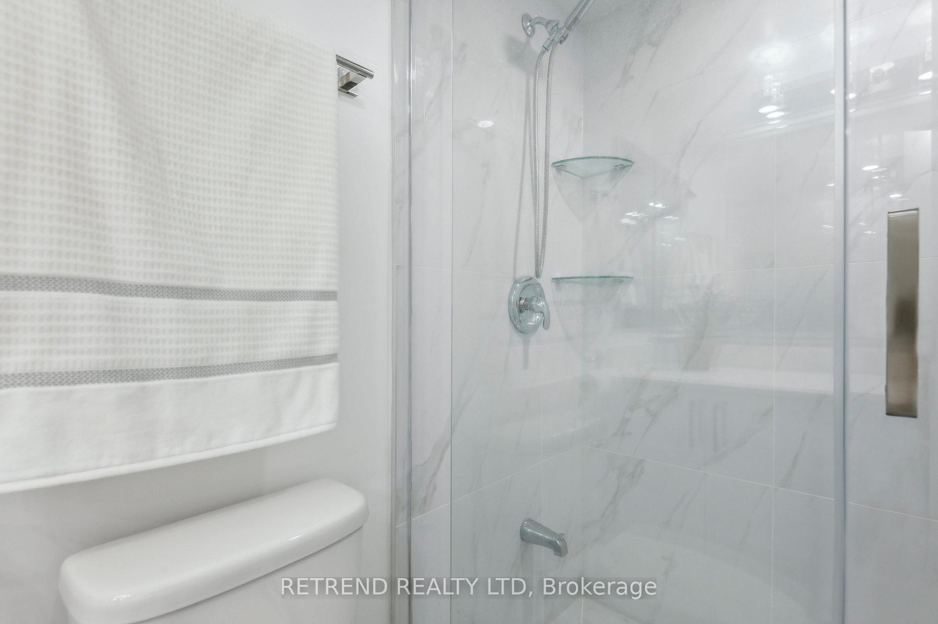 4 Bedrooms Condo at 880 Grandview,  Toronto For sale
