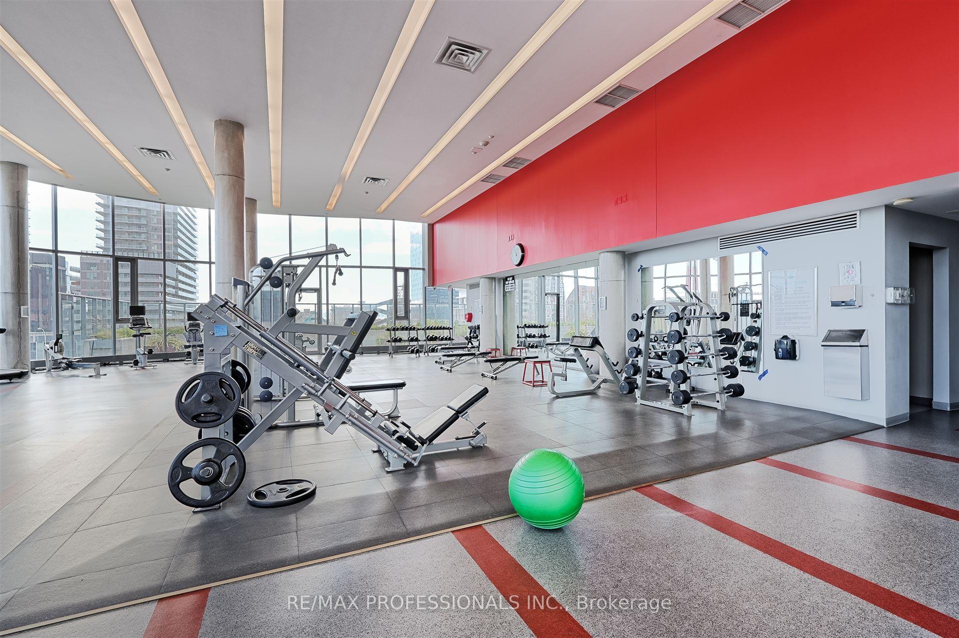 2 Bedrooms Condo at 3 Market, Toronto For sale