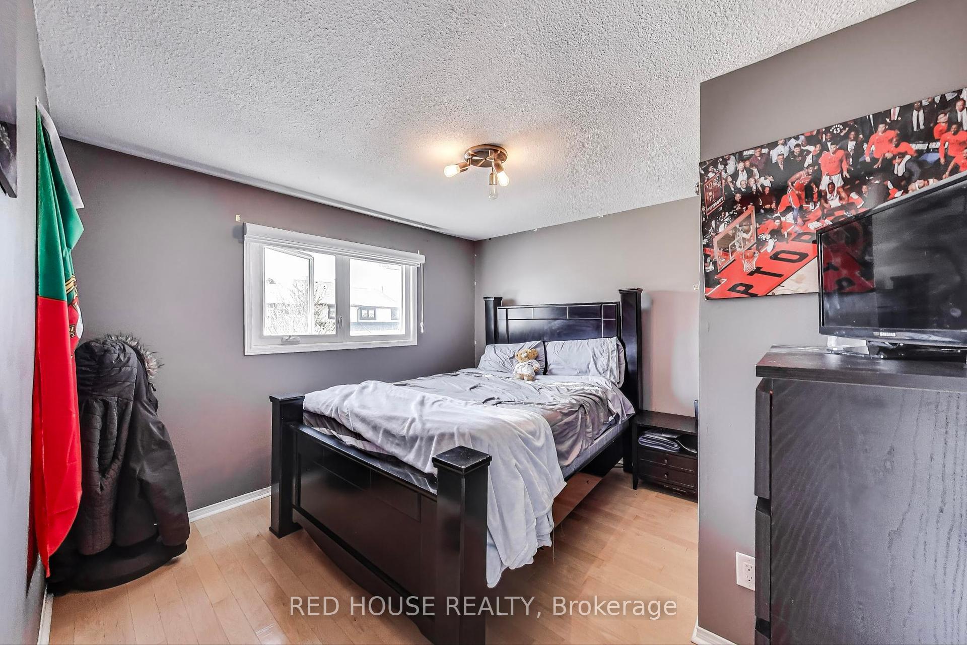 4 Bedrooms Condo at 3510 South Millway, Mississauga For sale