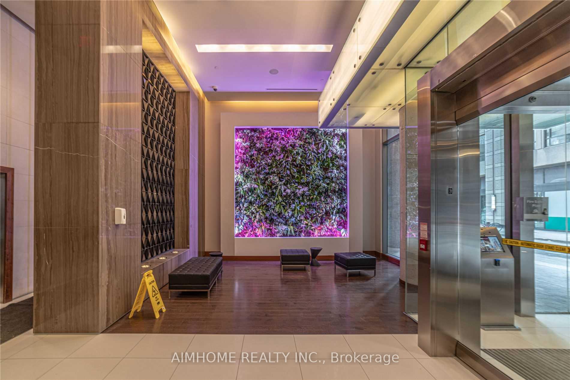 2 Bedrooms Condo at 8 Mercer, Toronto For sale