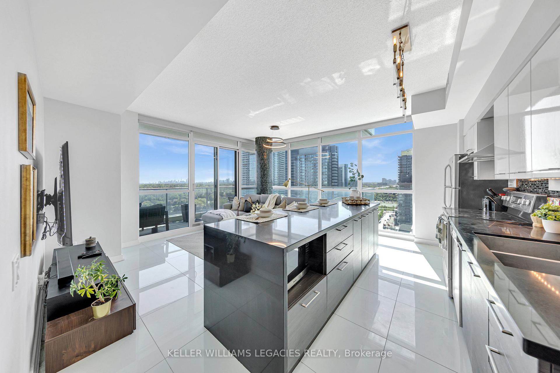3 Bedrooms Condo at 29 Singer, Toronto For sale