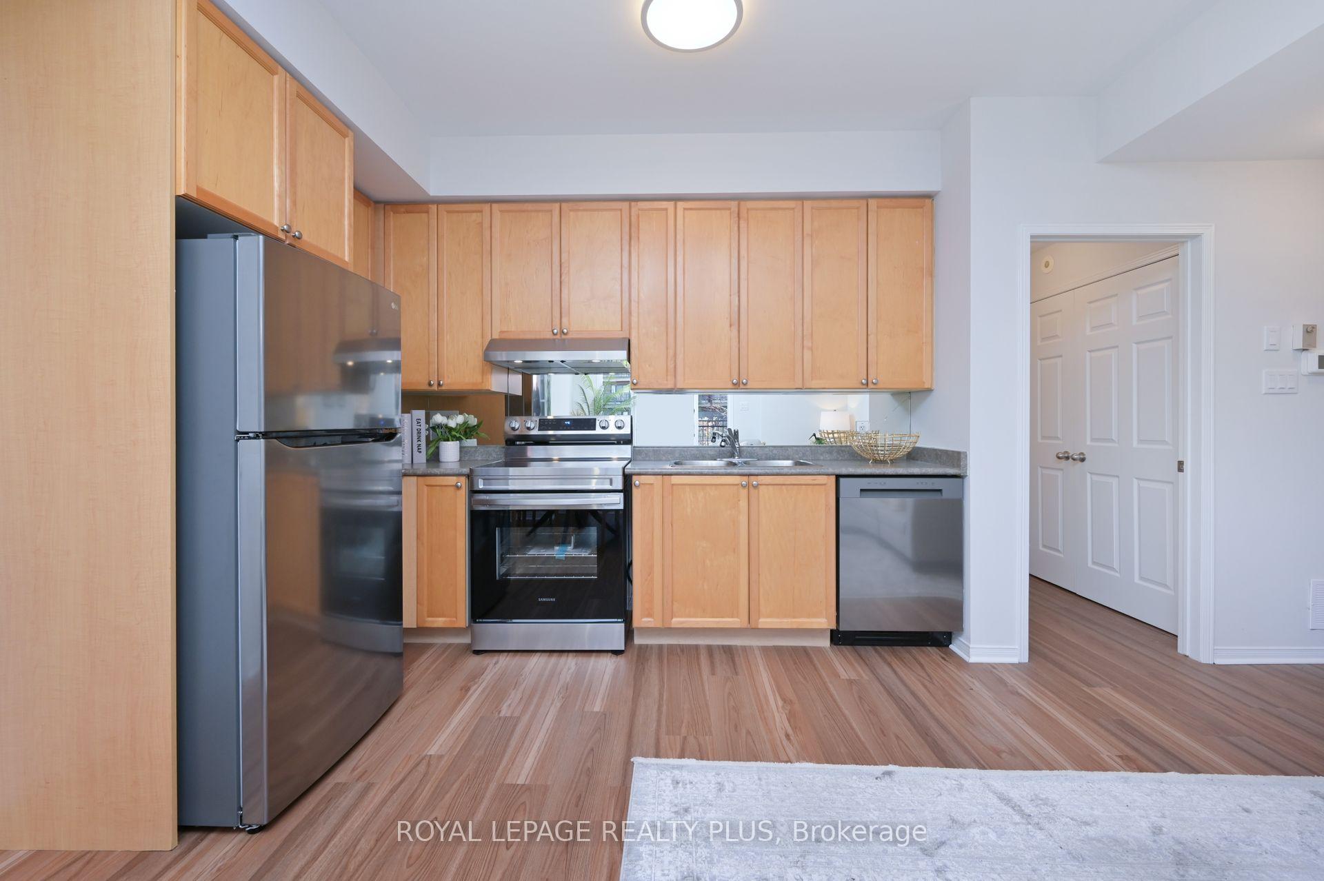 1 Bedroom Condo at 3056 Eglinton, Mississauga For sale
