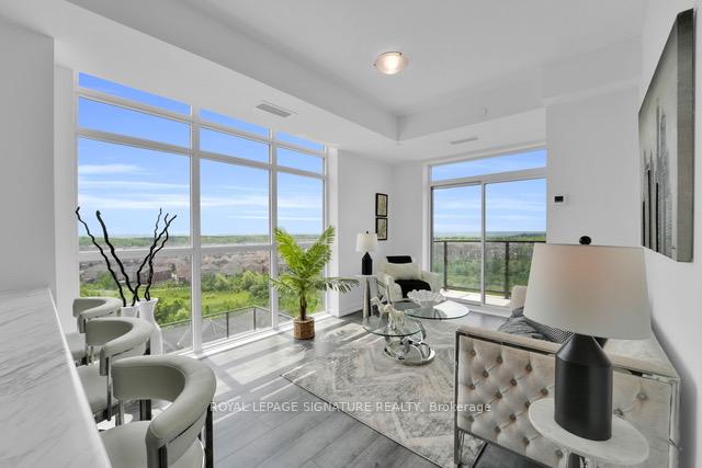 2 Bedrooms Condo at 450 Dundas, Hamilton For sale