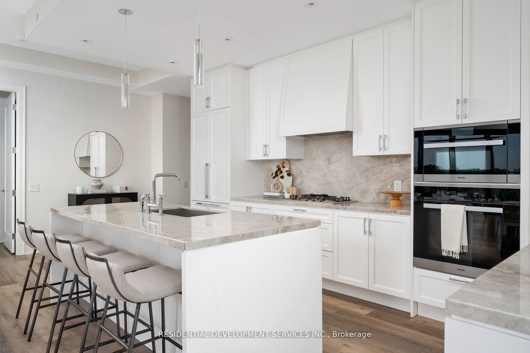 3 Bedrooms Condo at 1 Strathgowan,  Toronto For sale
