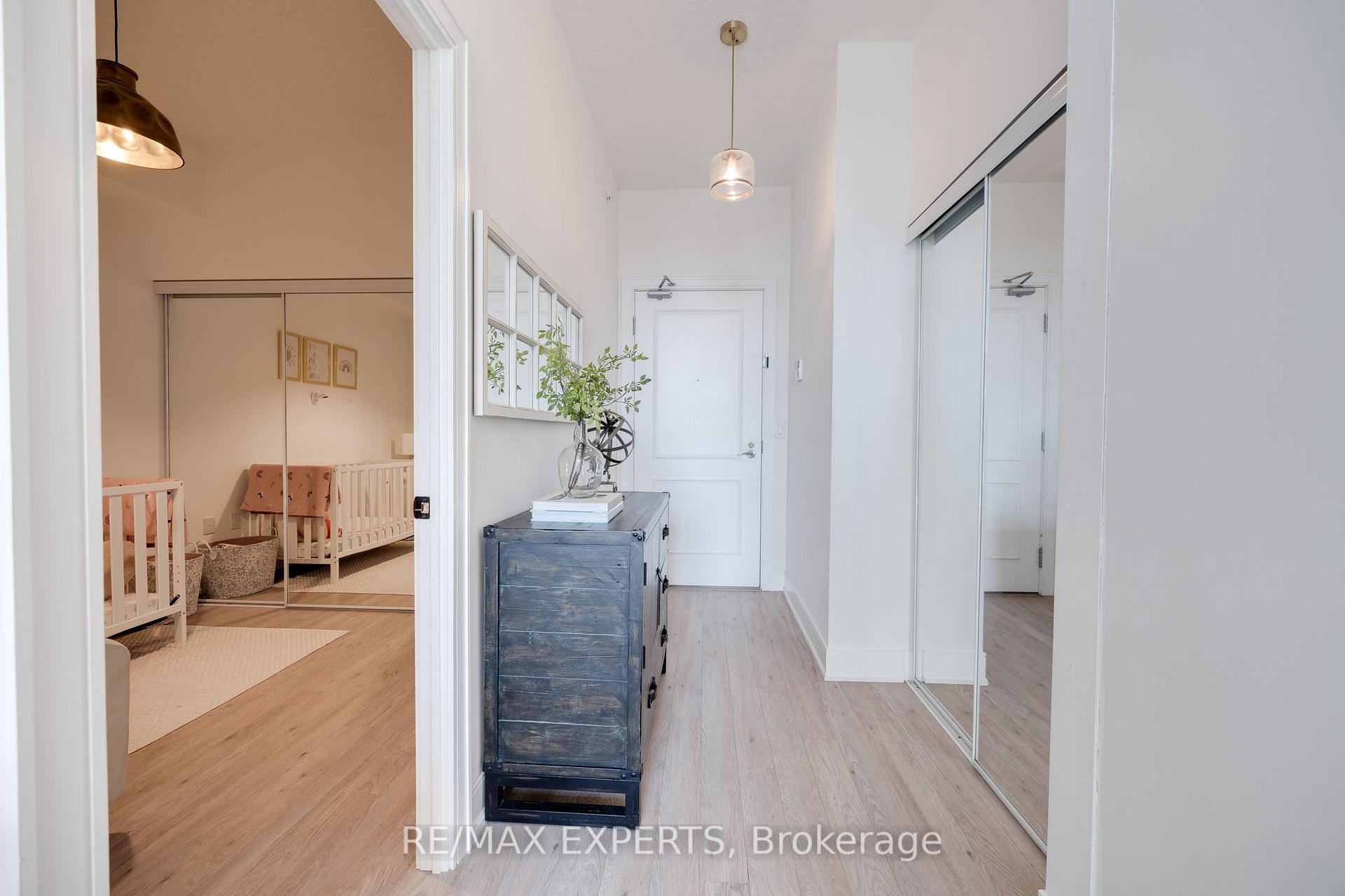 3 Bedrooms Condo at 36 Via Bagnato, Toronto For sale
