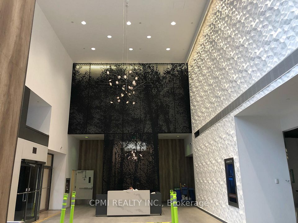 5255 Yonge