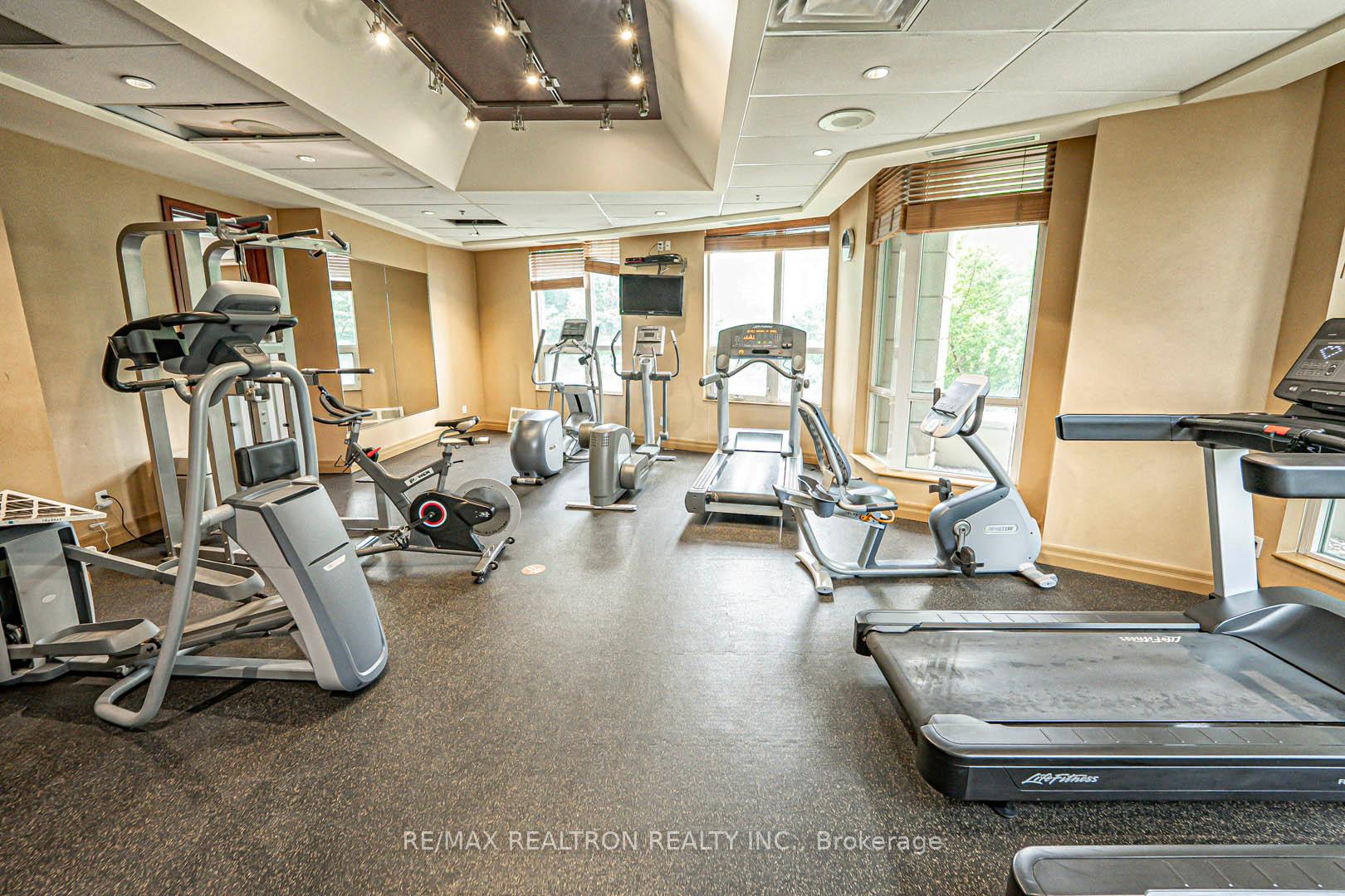 2 Bedrooms Condo at 60 Byng, Toronto For sale