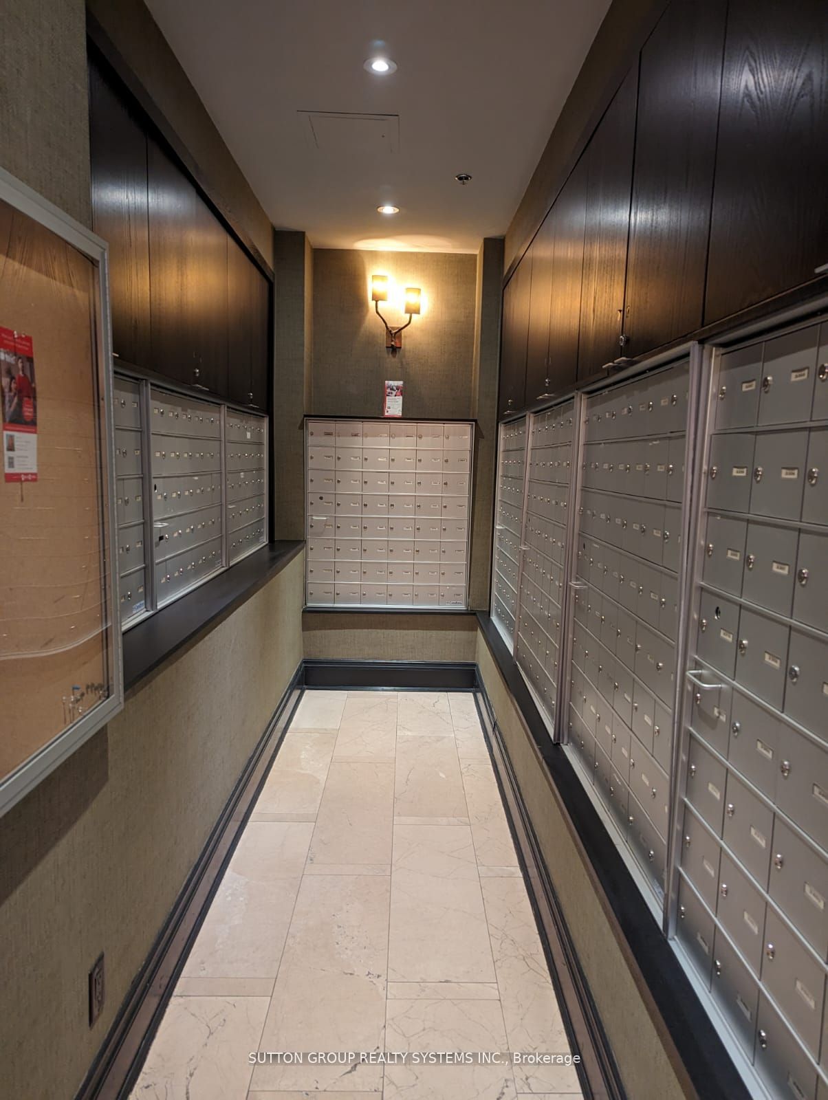 375 King Street W, #1408