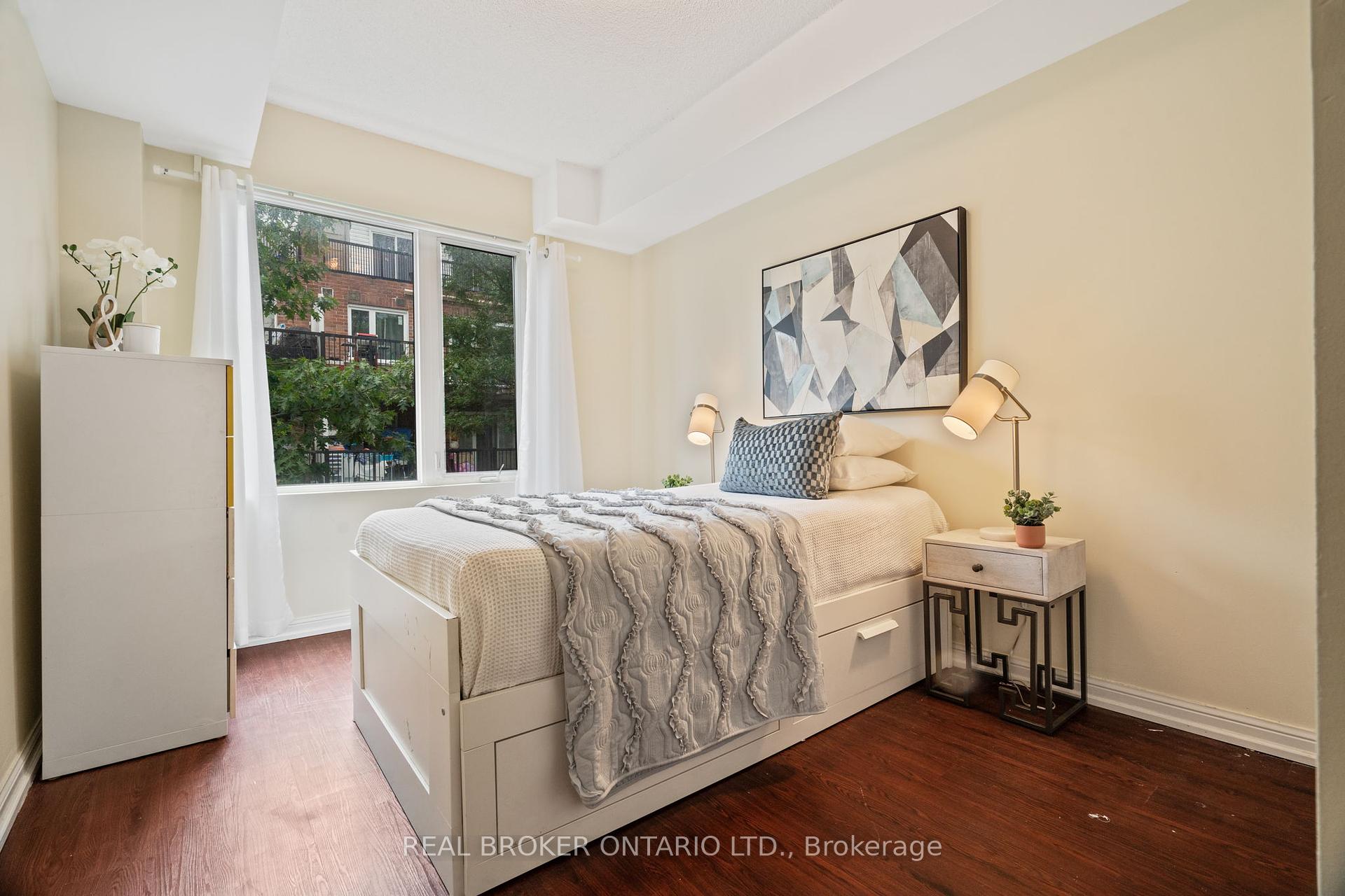 3 Bedrooms Condo at 3047 Finch, Toronto For sale