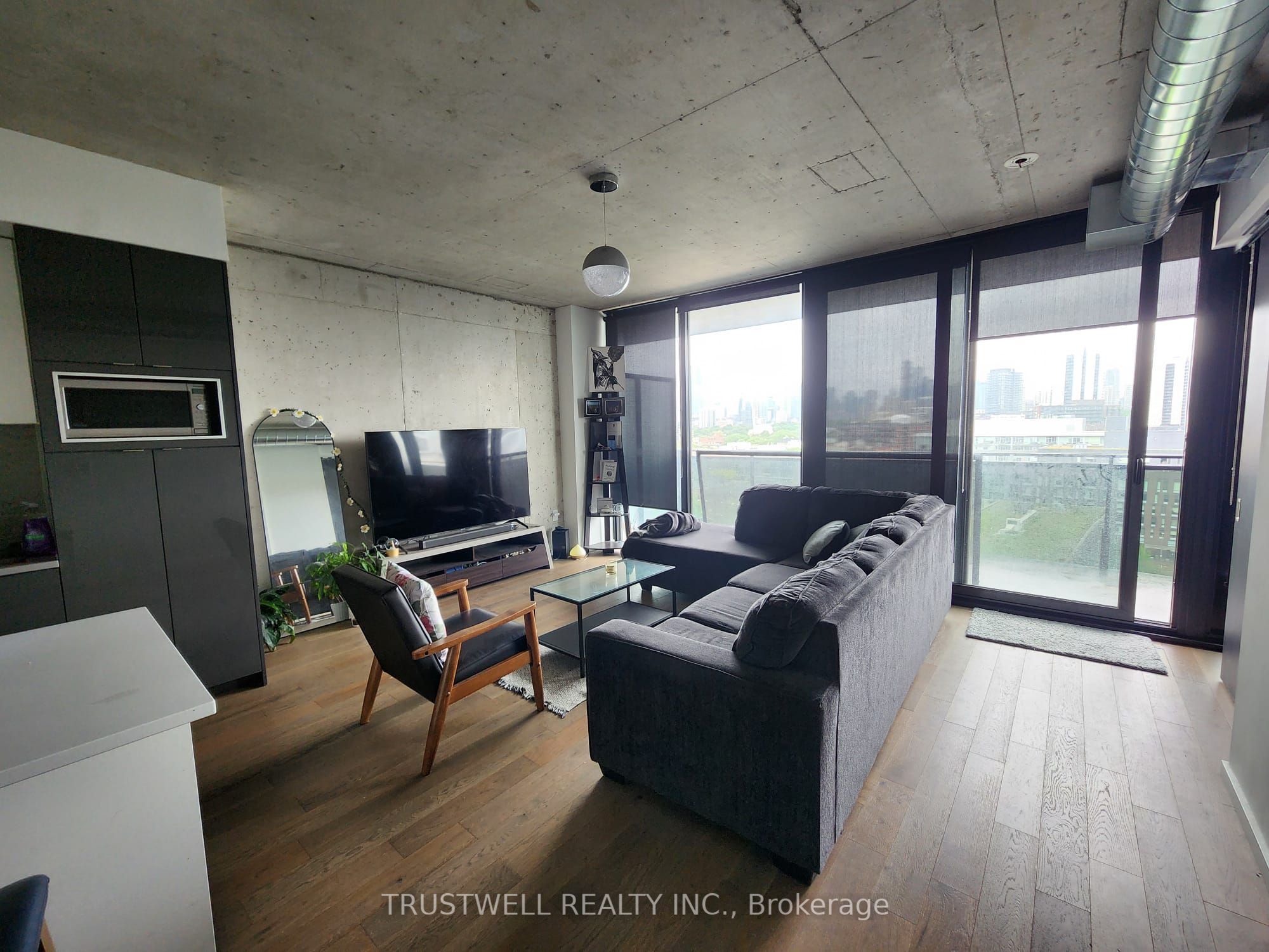 21 Lawren Harris Square, #1106