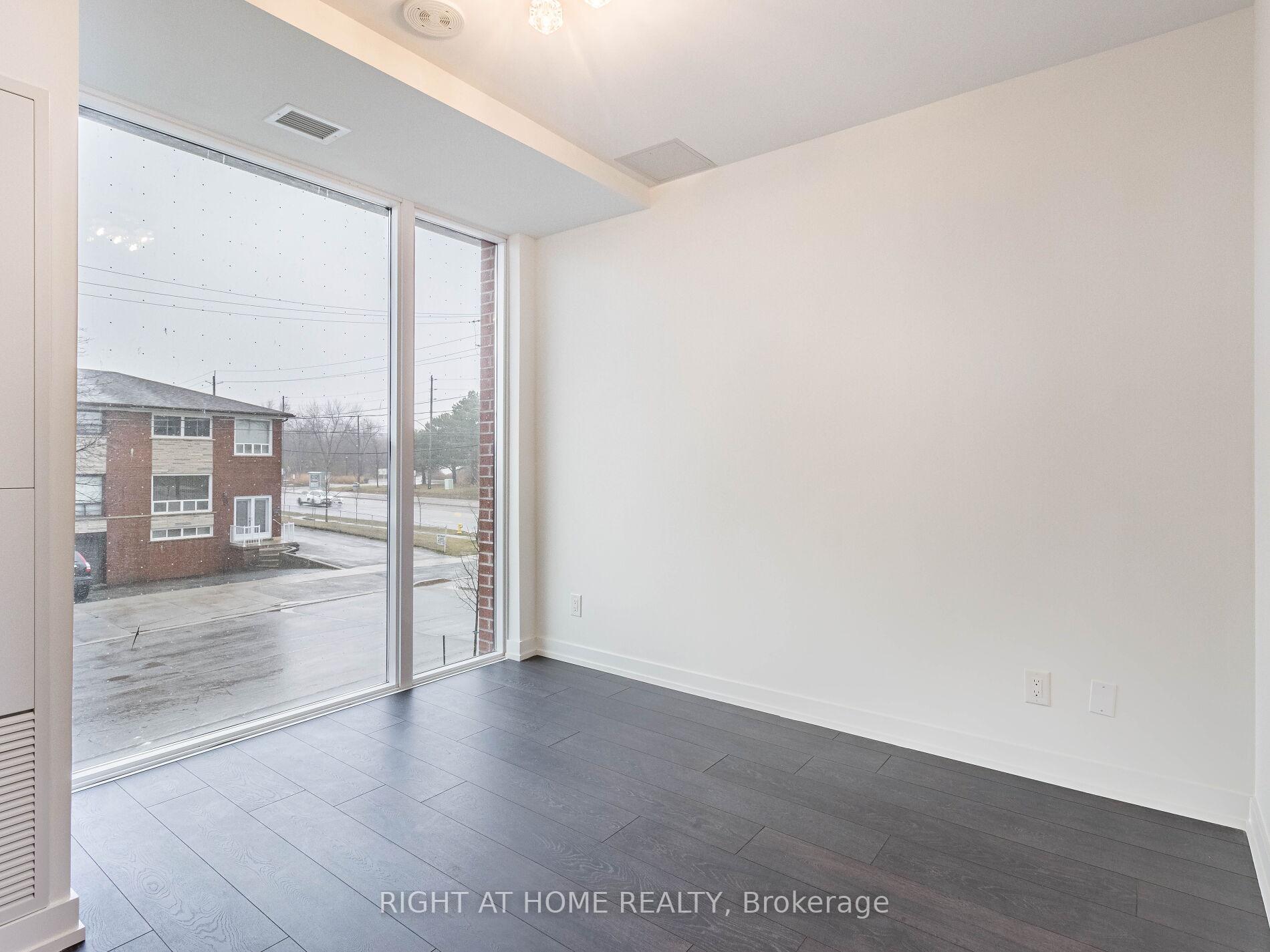 2 Bedrooms Condo at 5 maryport, Toronto For sale