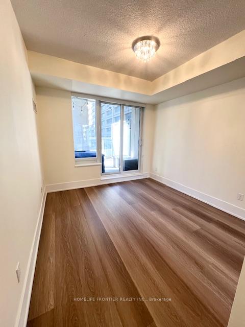 2 Bedrooms Condo at 35 Balmuto,  Toronto For sale