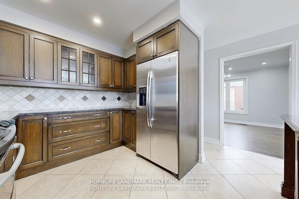 3452 Cherrington Crescent
