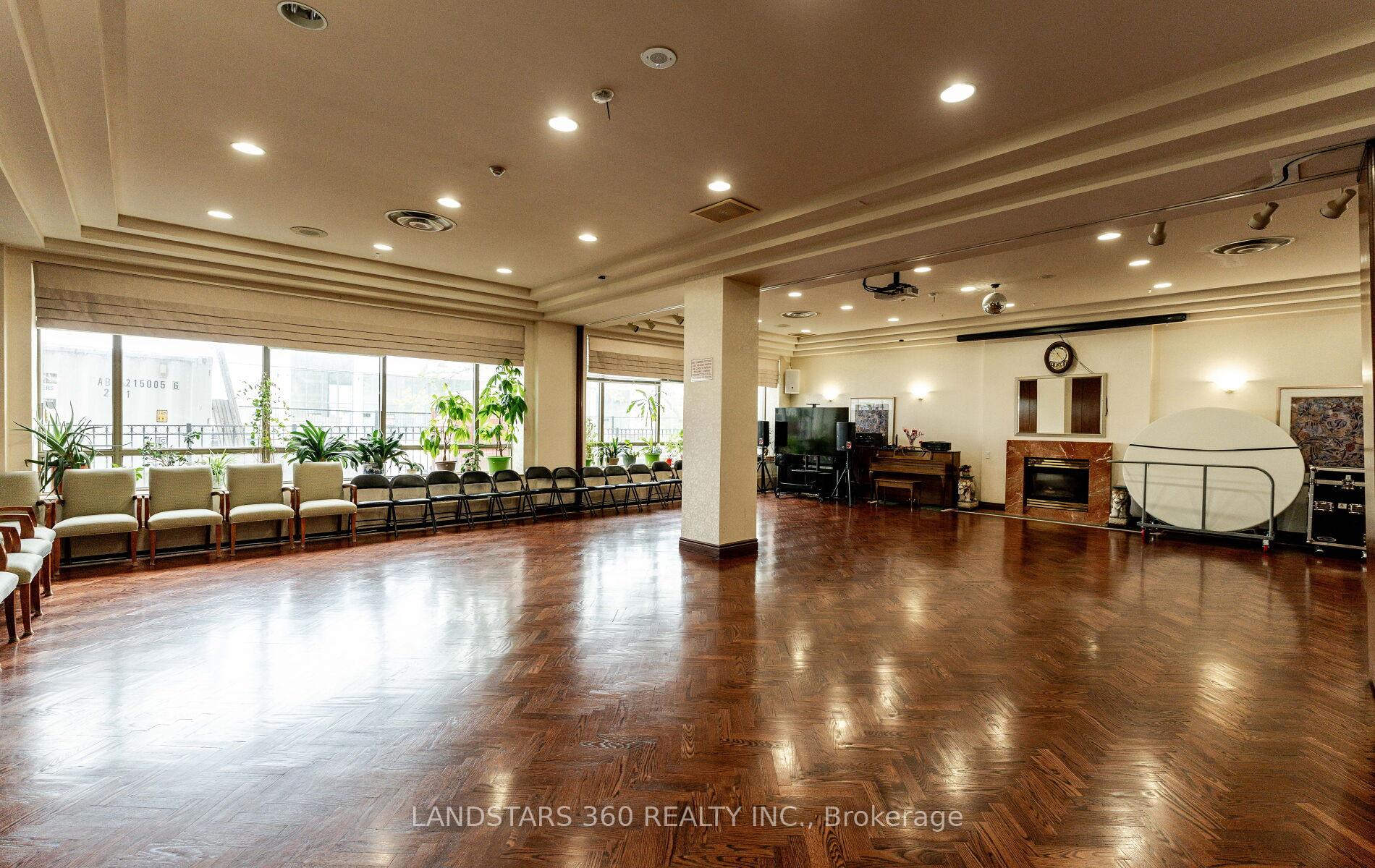 2 Bedrooms Condo at 3088 Kennedy, Toronto For sale