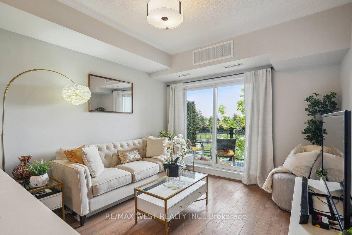 2 Bedrooms Condo at 570 Lolita, Mississauga For sale