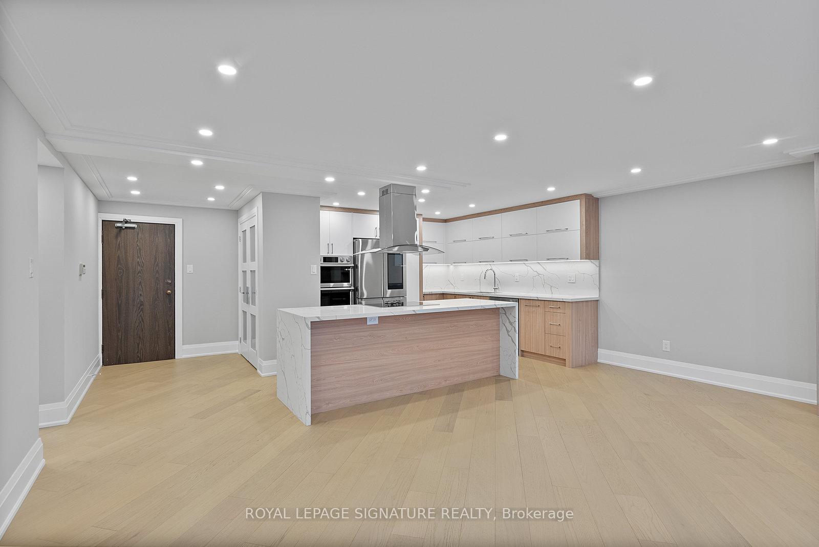 2 Bedrooms Condo at 77 Carlton,  Toronto For sale
