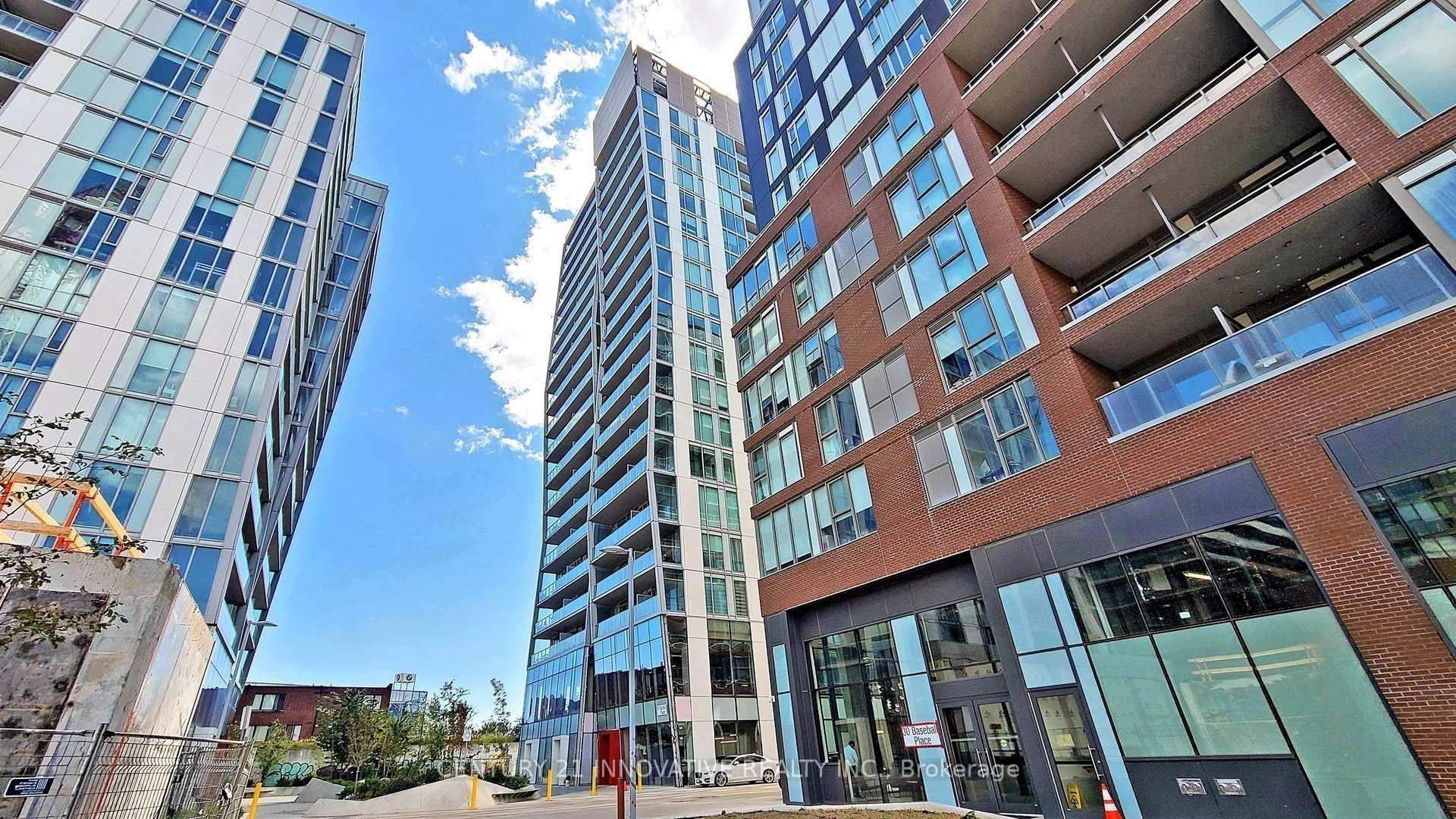 2 Bedrooms Condo at 15 Baseball, Toronto For sale