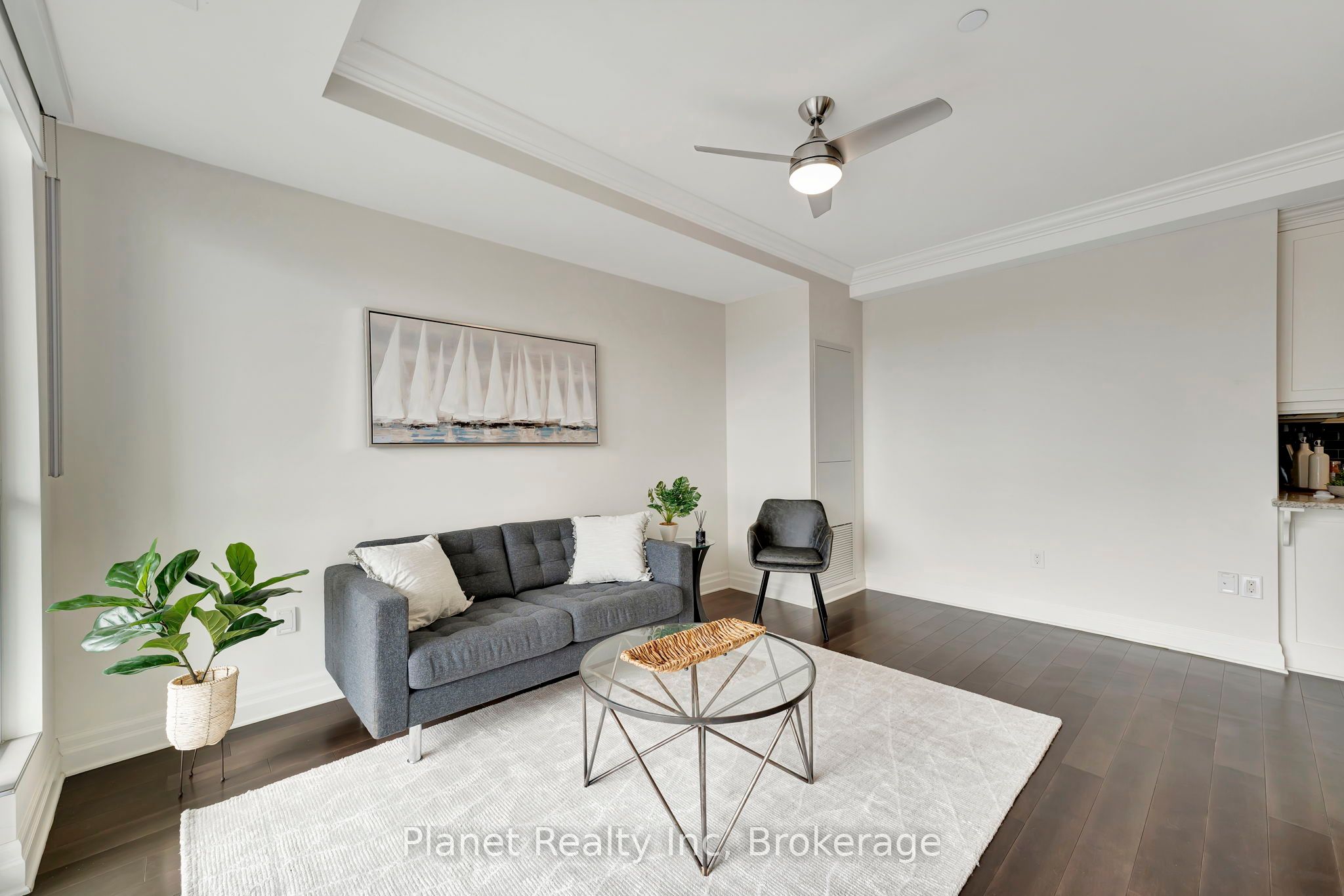 160 Macdonell Street, #906