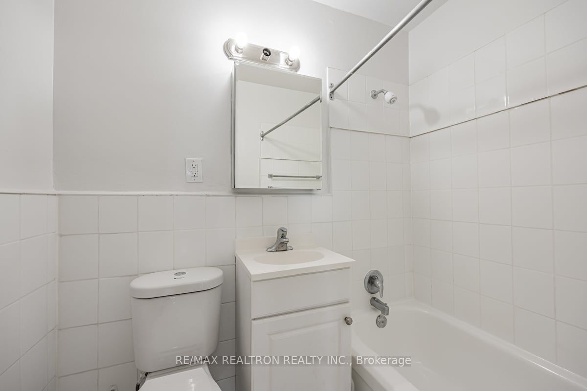 165 Cosburn Avenue, #307