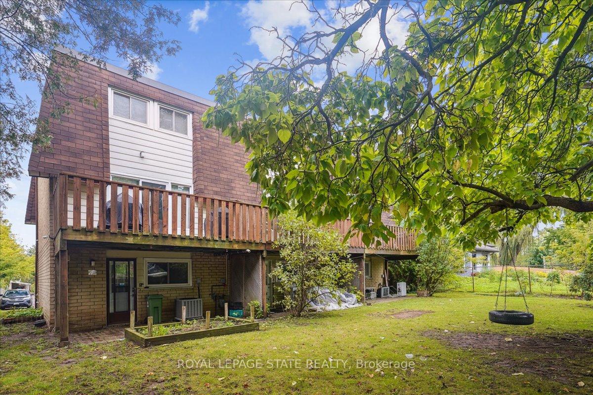 3 Bedrooms Condo at 36 Greendale,  Hamilton For sale