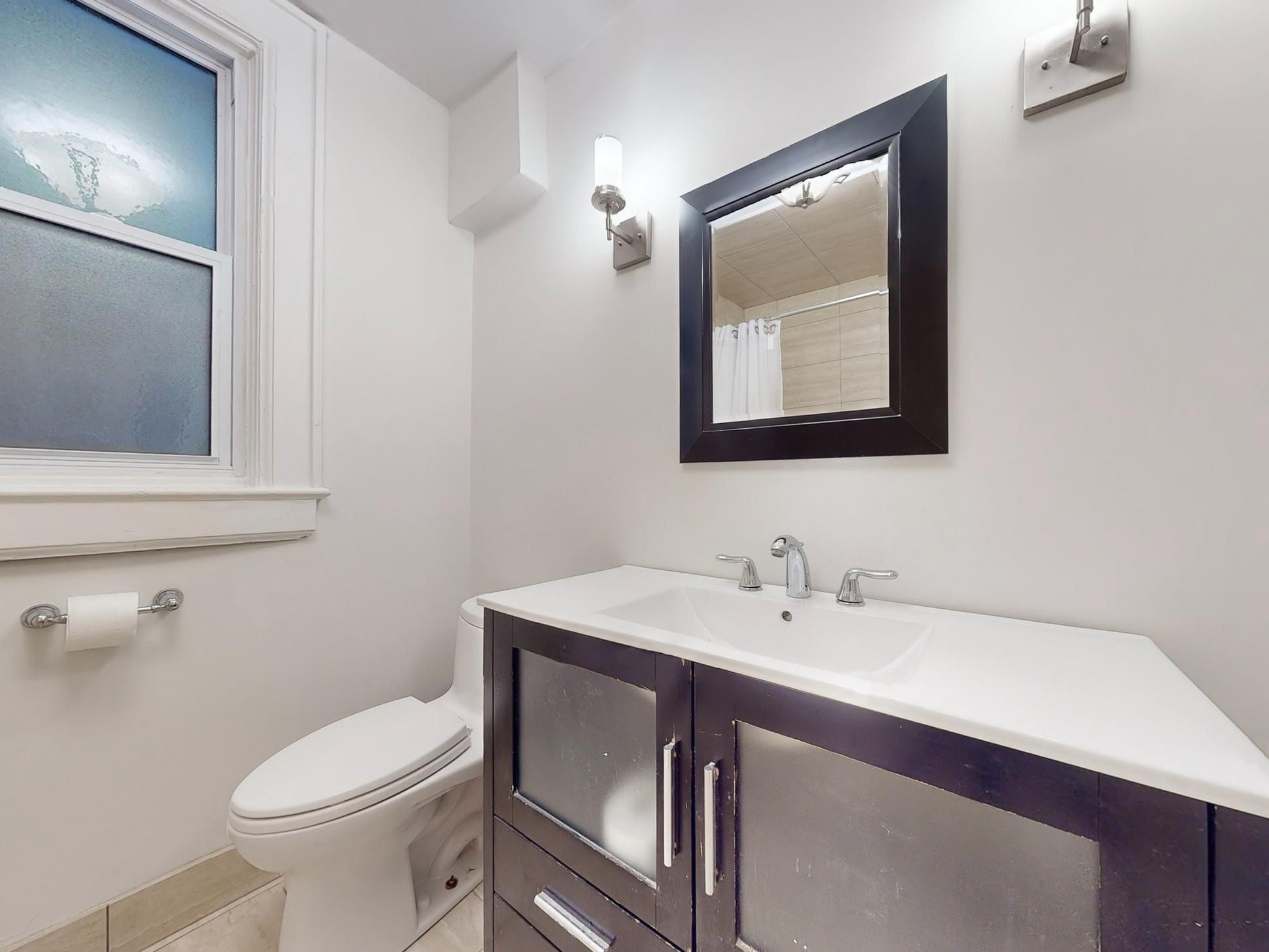 196 Glen Road S 1