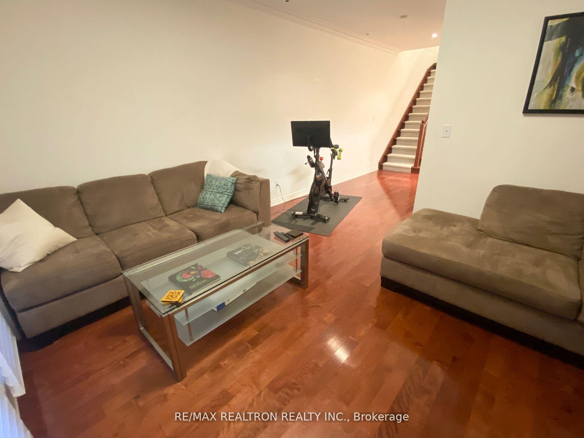 2 Bedrooms Condo at 645 Davenport, Toronto For sale