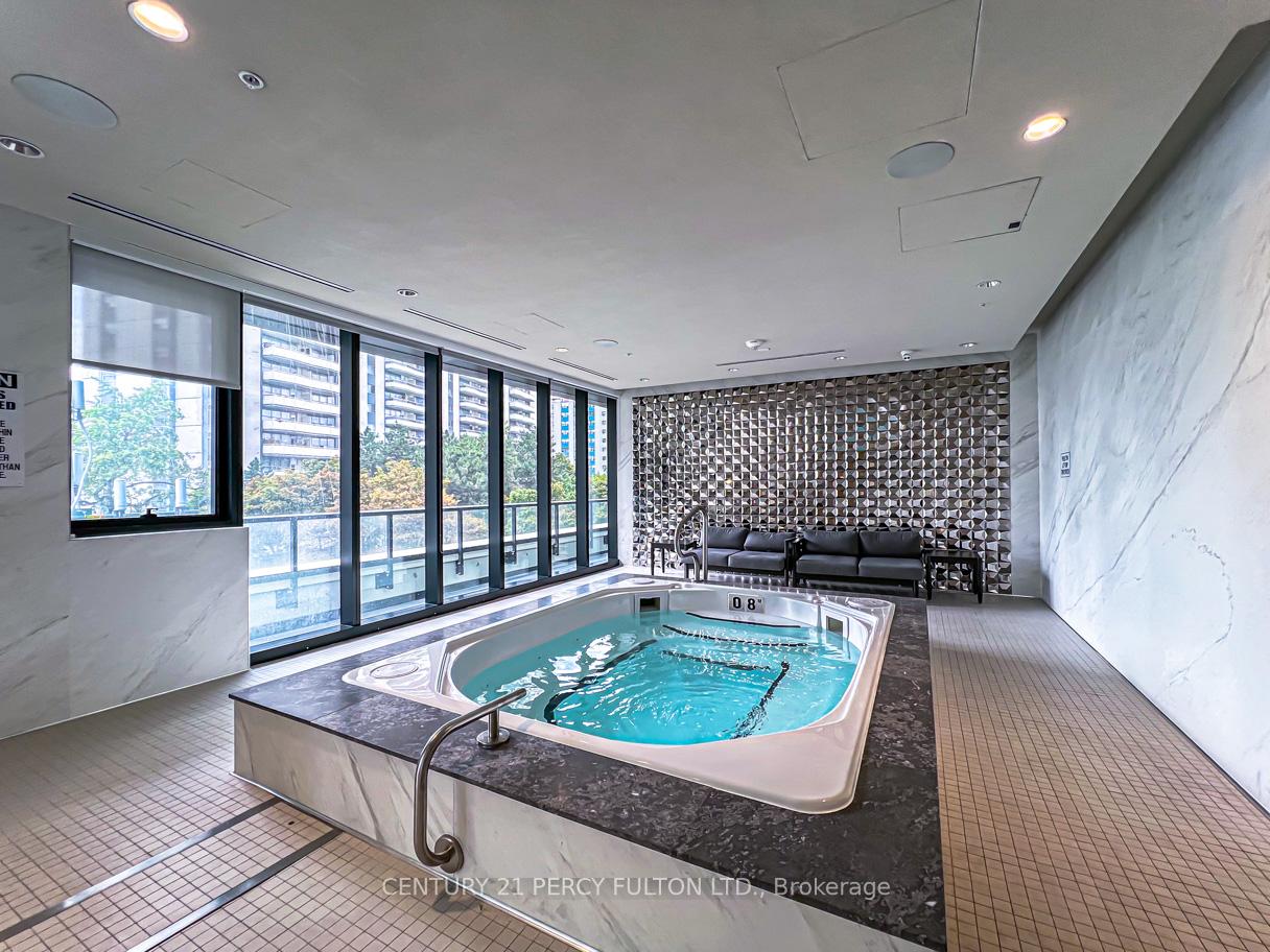 3 Bedrooms Condo at 585 Bloor, Toronto For sale