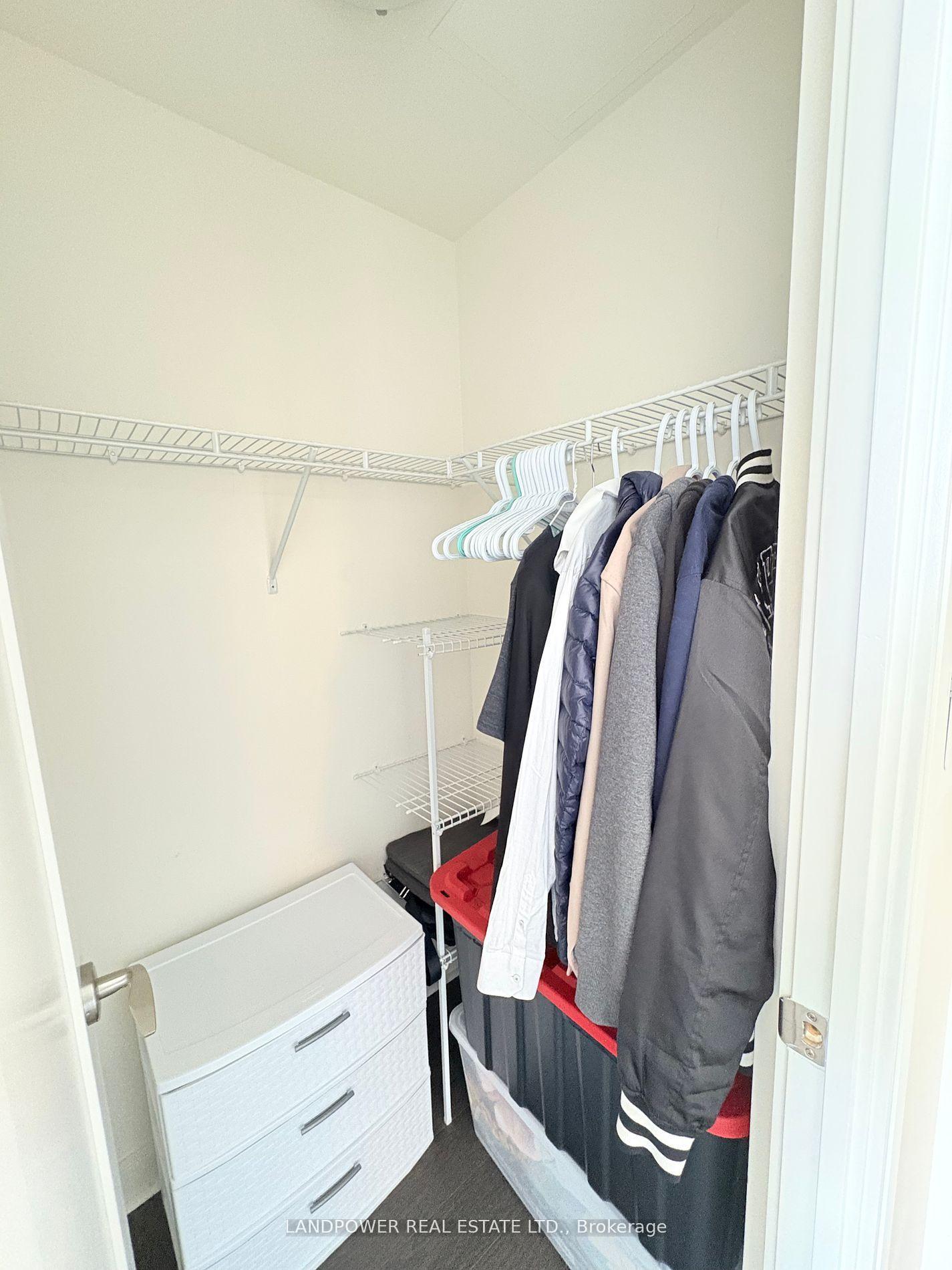 2 Bedrooms Condo at 825 Church,  Toronto For sale