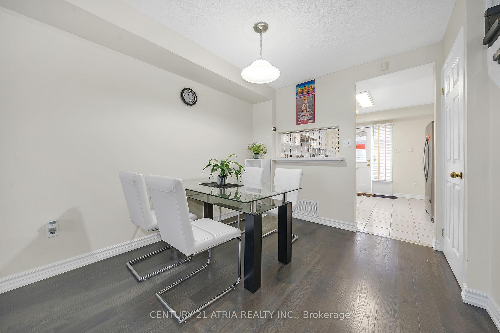 3 Bedrooms Condo at 9526 Sheppard,  Toronto For sale