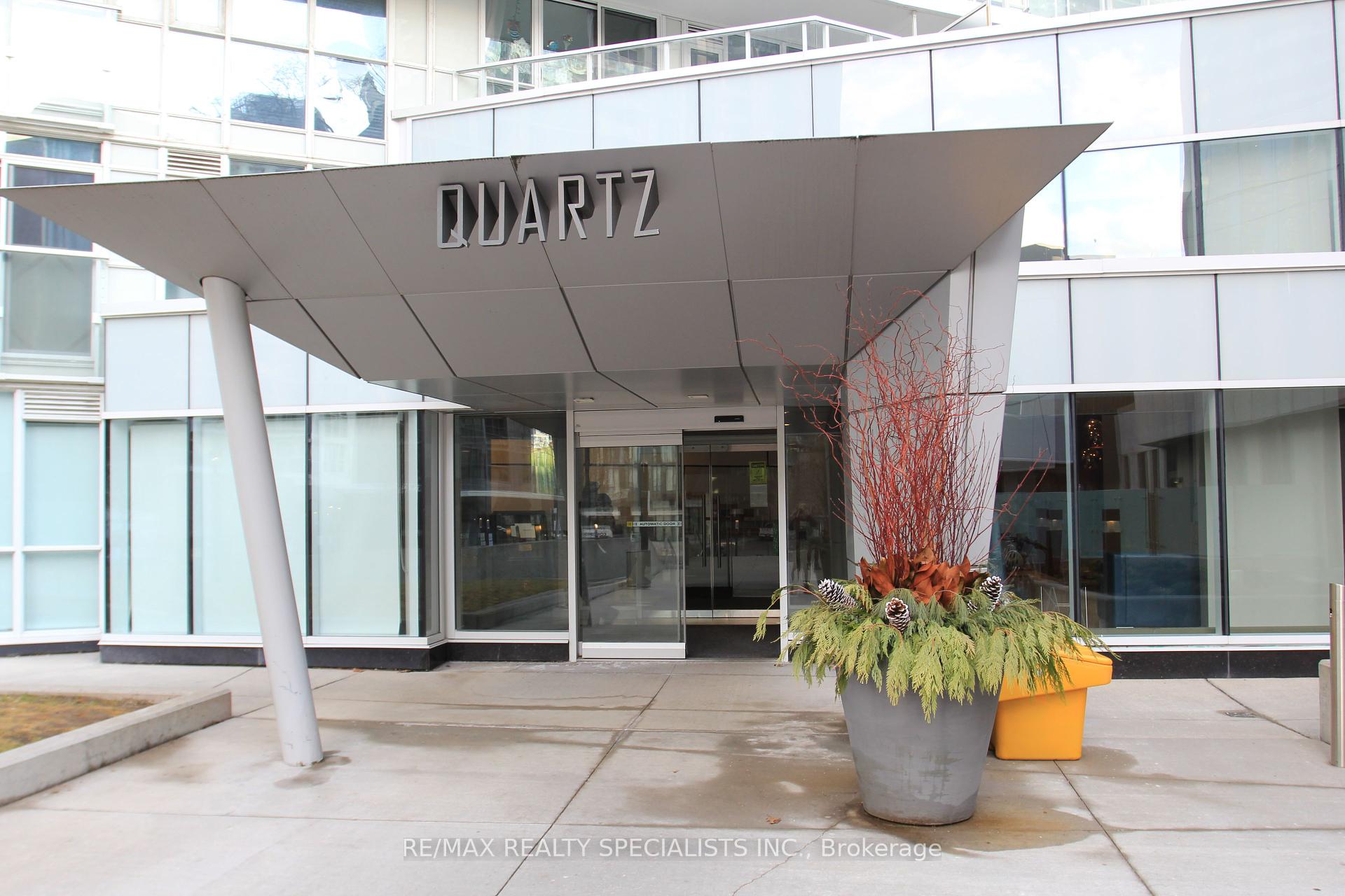 2 Bedrooms Condo at 75 Queens Wharf, Toronto For sale