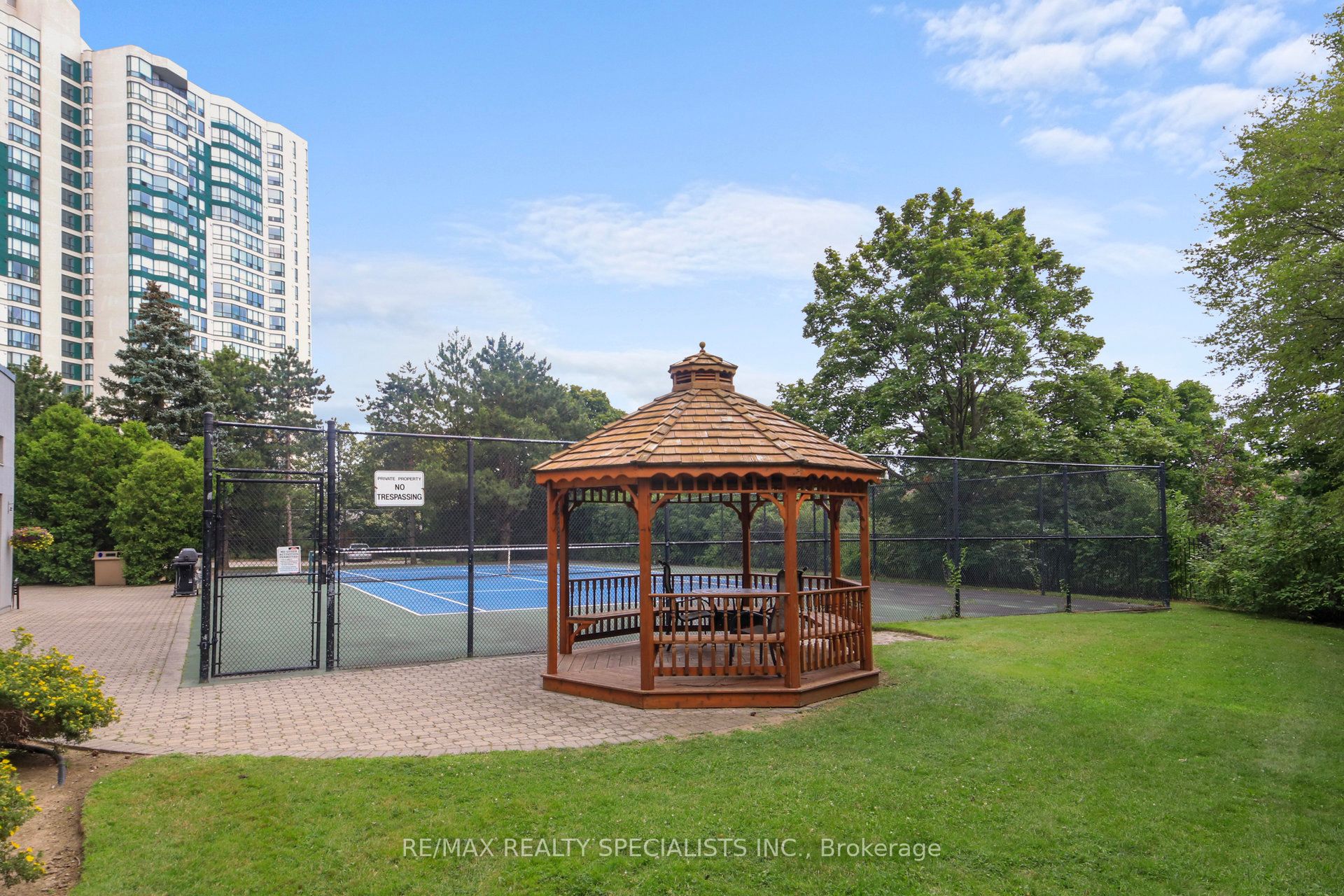 50 Kingsbridge Garden Circle, #1807