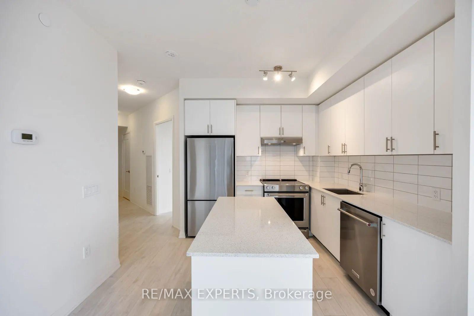2 Bedrooms Condo at 9000 Jane, Vaughan For sale