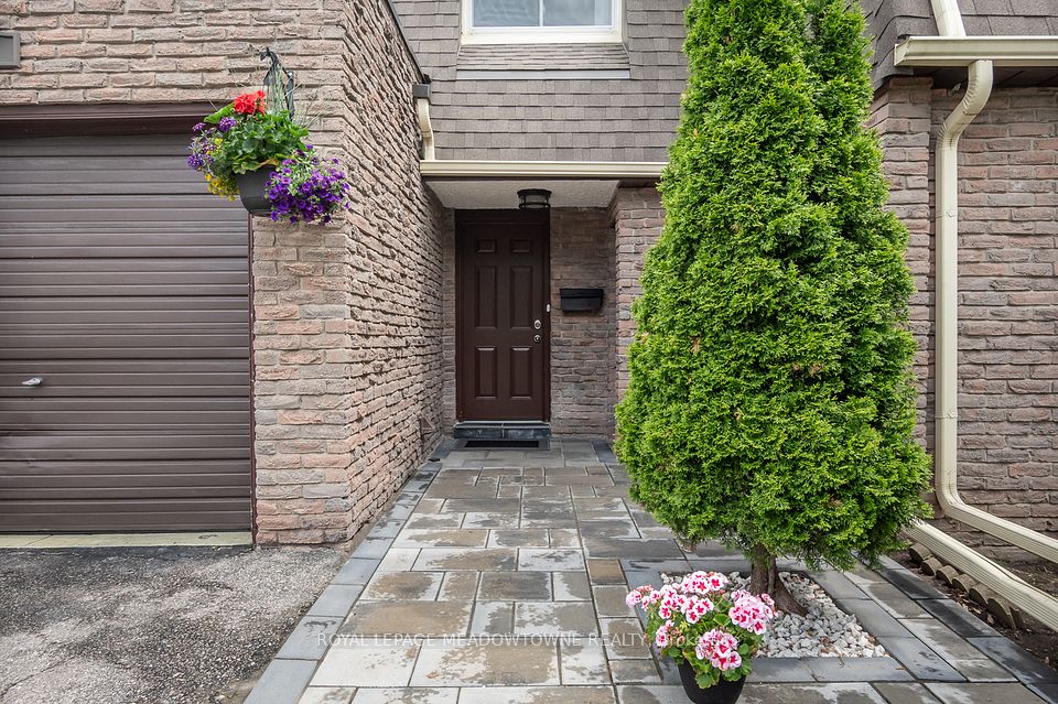 #92 - 7430 Copenhagen Road, Mississauga, ON L5N 2C4