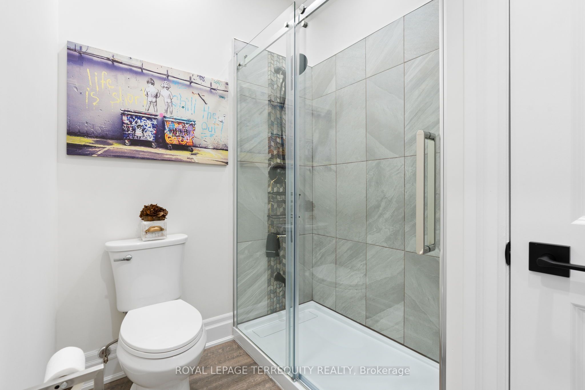 20 Country Club Crescent
