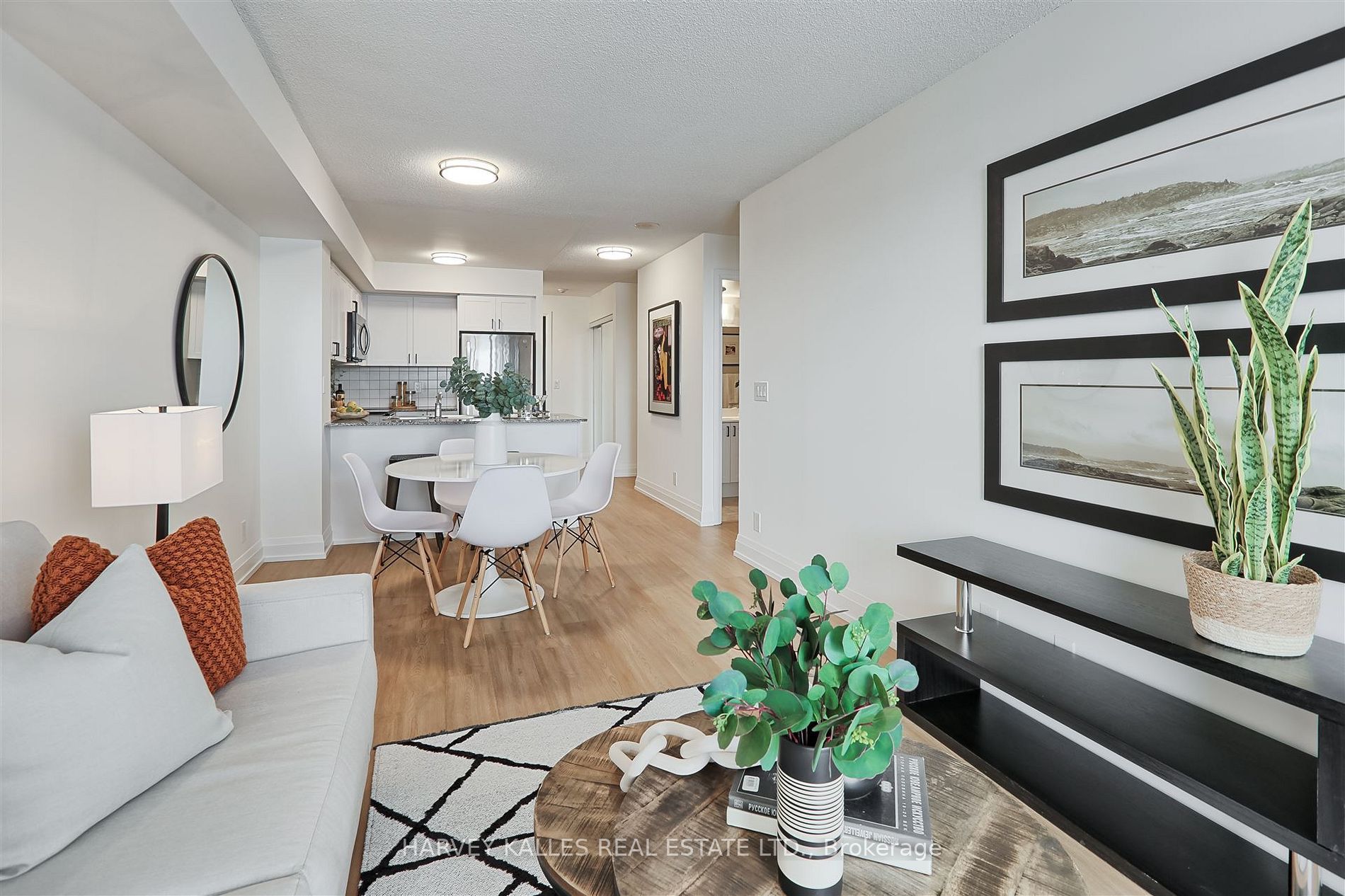 1070 Sheppard Avenue W 912
