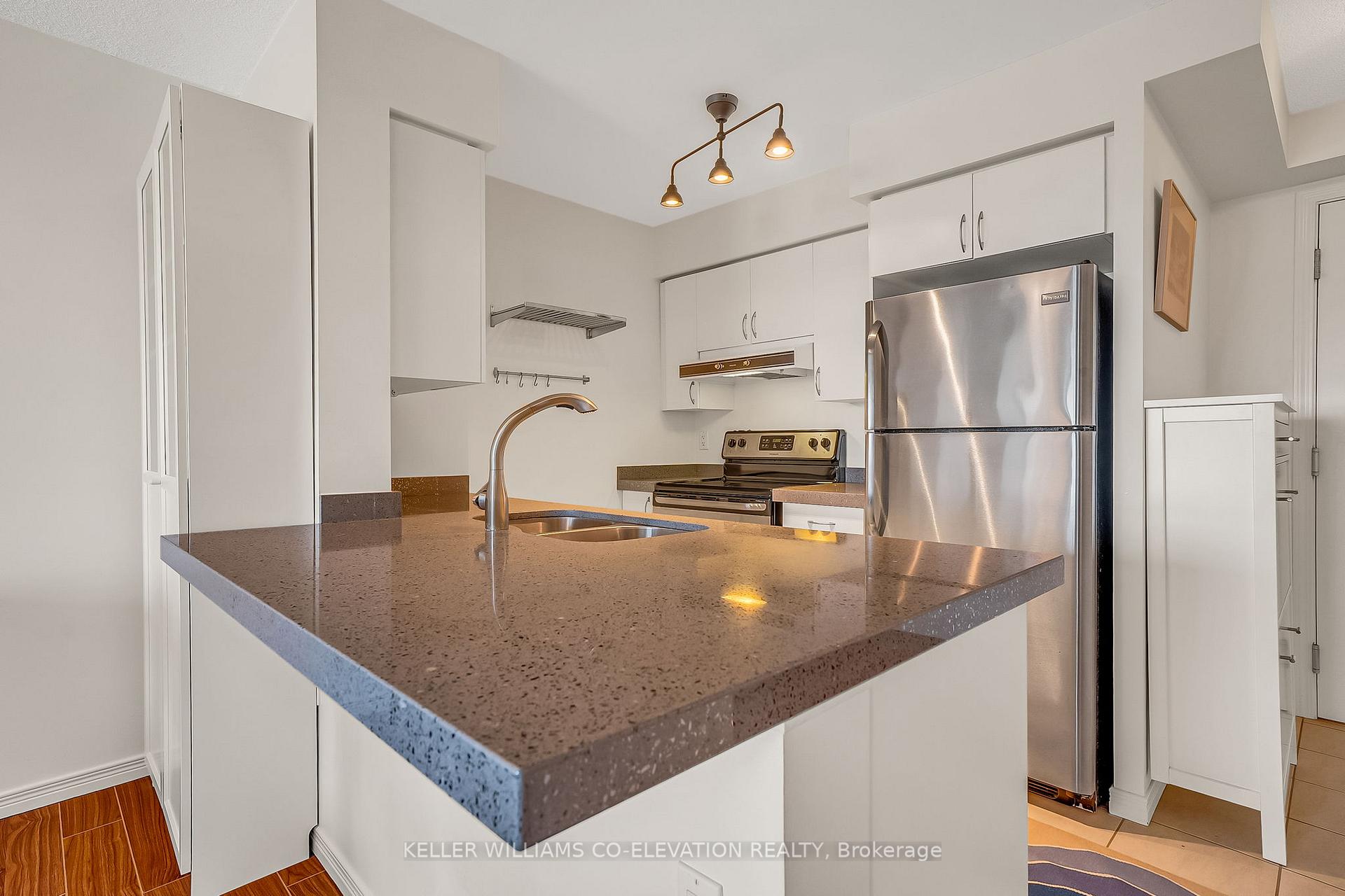 3 Bedrooms Condo at 60 Heintzman, Toronto For sale