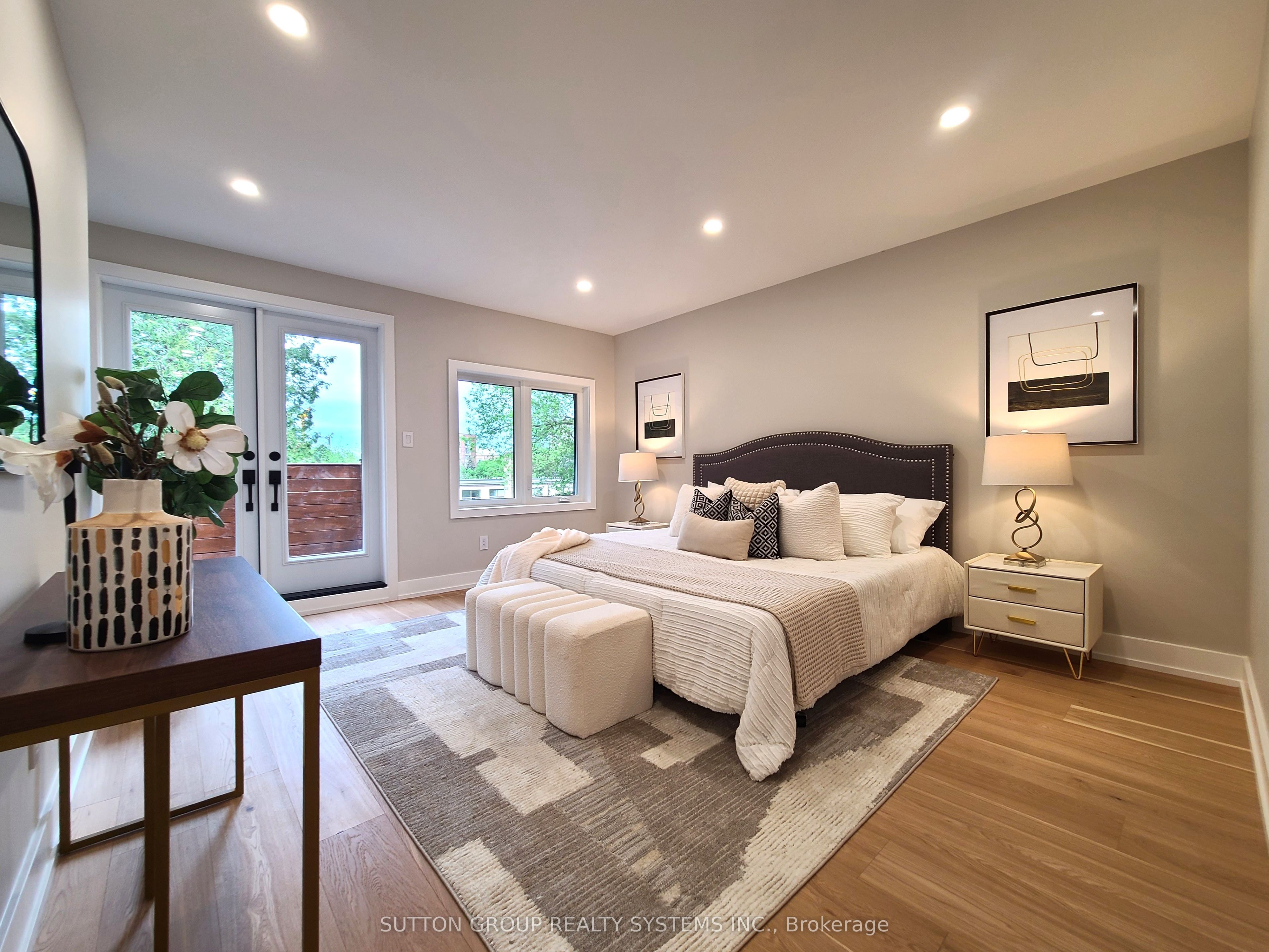 21 South Kingsway