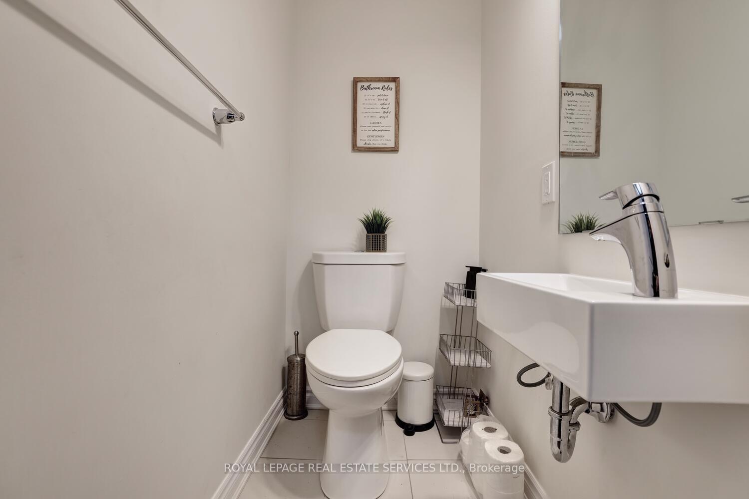 2 Bedrooms Condo at 100 Long Branch,  Toronto For sale