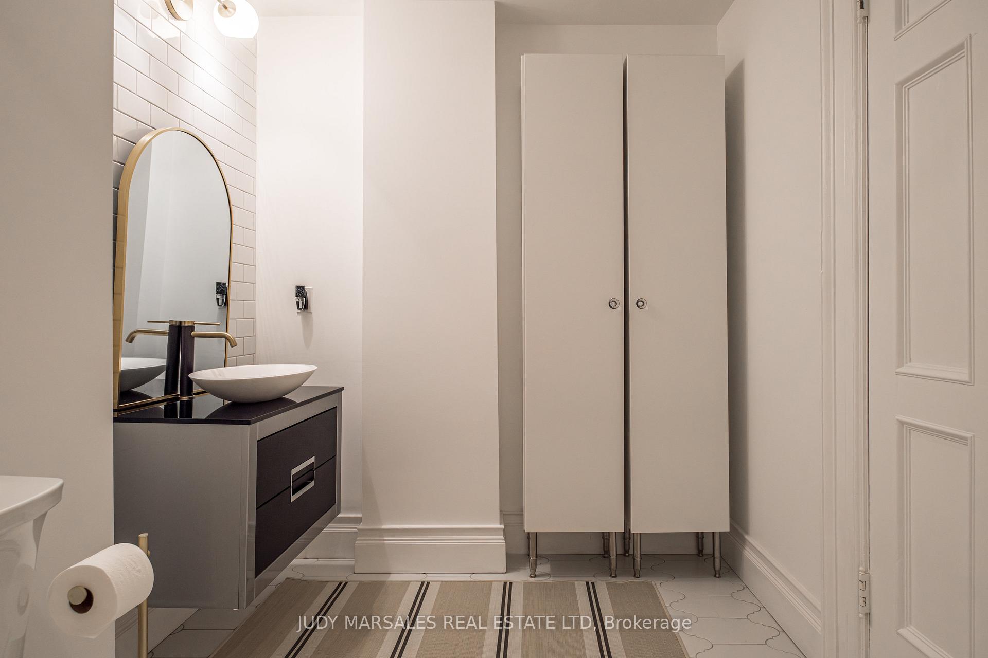 2 Bedrooms Condo at 86 Herkimer,  Hamilton For sale