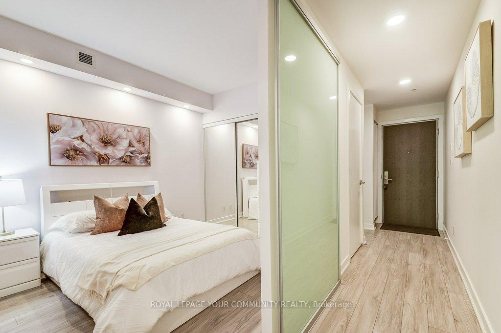 1 Bedroom Condo at 1960 Queen, Toronto For sale