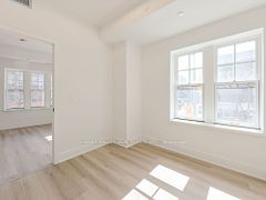 8 Manor Road E 204